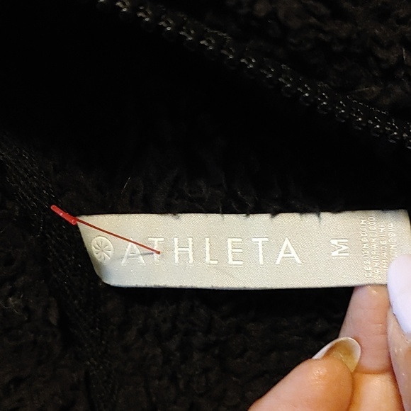 Athleta Tugga Sherpa Jacket Sz.Med. - Picture 10 of 11